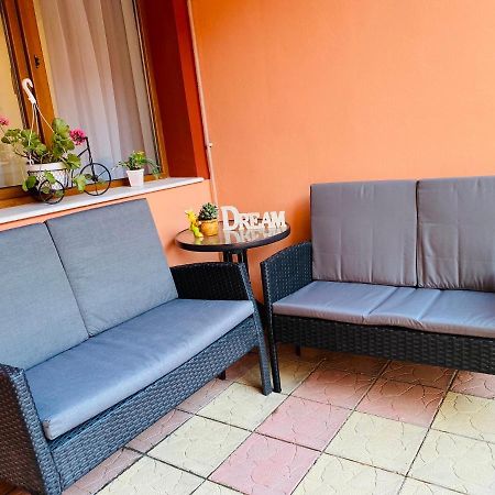 Orange House Constanta Apartment ภายนอก รูปภาพ