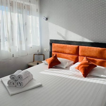Orange House Constanta Apartment ภายนอก รูปภาพ
