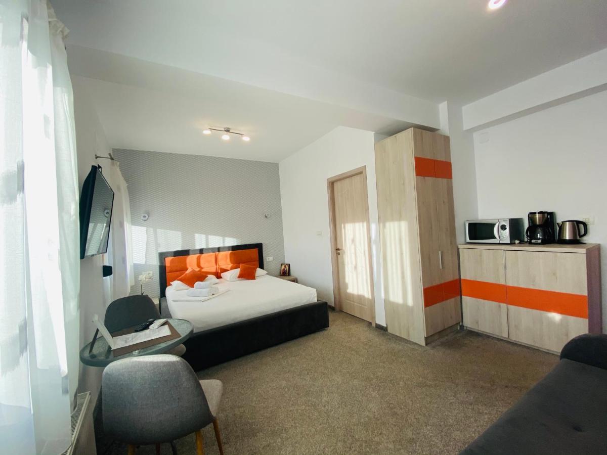 Orange House Constanta Apartment ภายนอก รูปภาพ