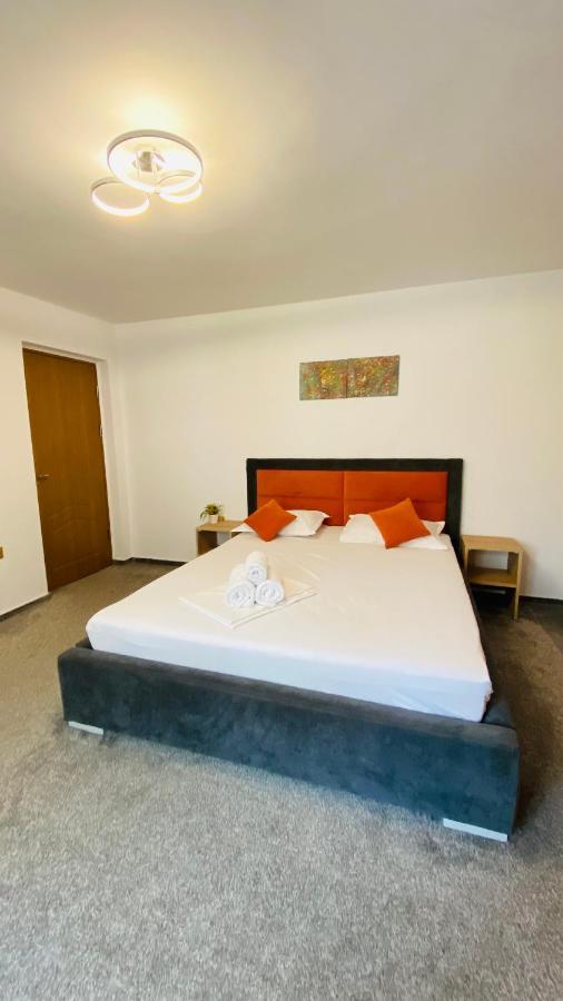 Orange House Constanta Apartment ภายนอก รูปภาพ