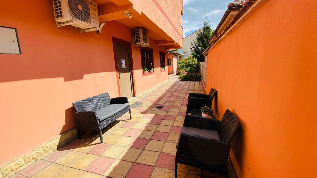 Orange House Constanta Apartment ภายนอก รูปภาพ