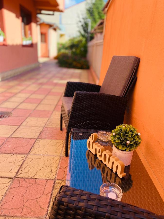 Orange House Constanta Apartment ภายนอก รูปภาพ