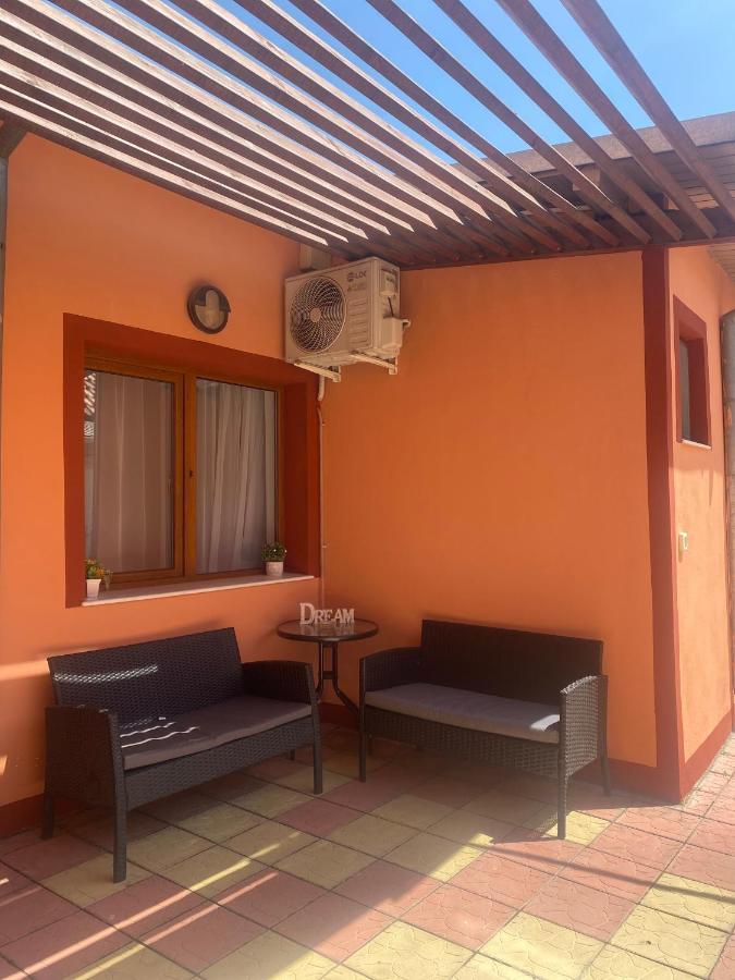 Orange House Constanta Apartment ภายนอก รูปภาพ