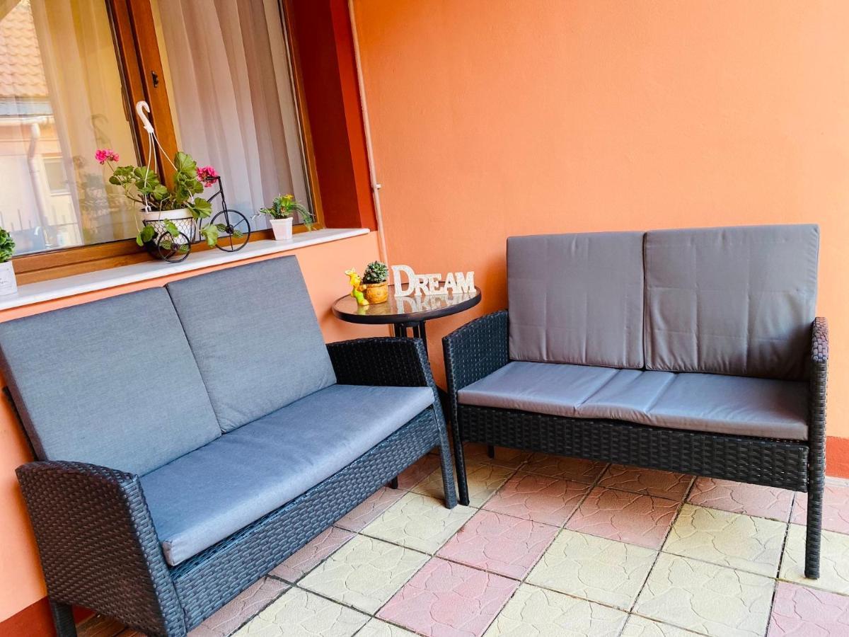 Orange House Constanta Apartment ภายนอก รูปภาพ