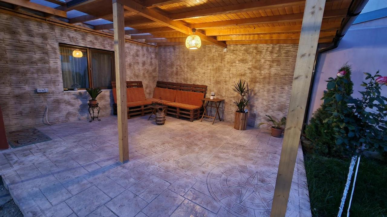 Orange House Constanta Apartment ภายนอก รูปภาพ