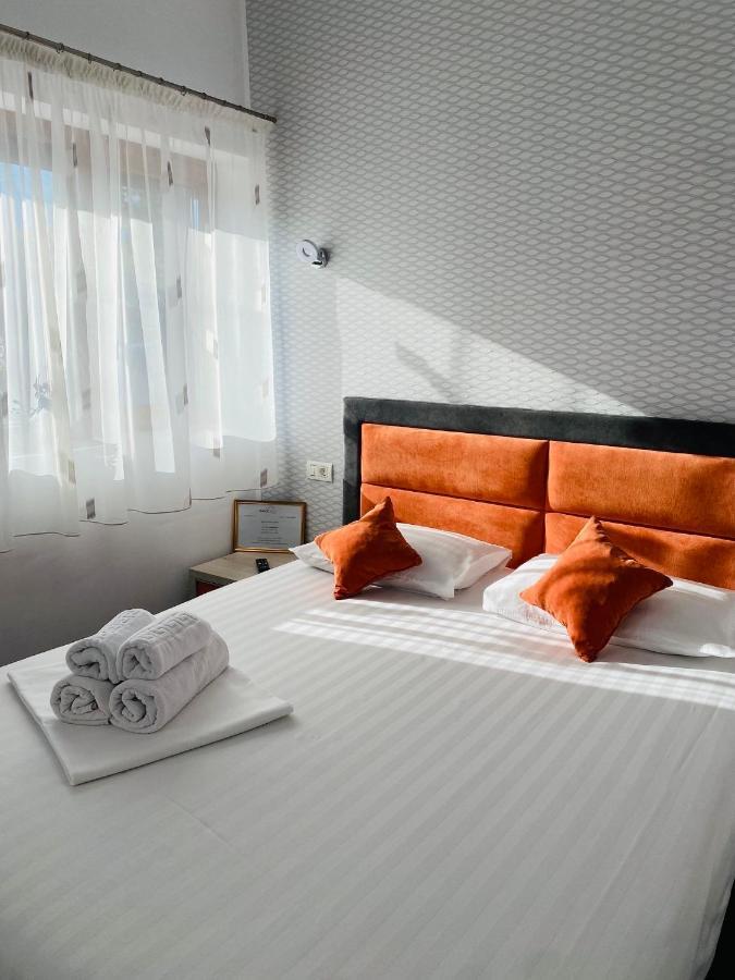 Orange House Constanta Apartment ภายนอก รูปภาพ