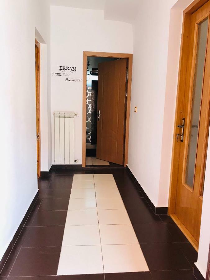 Orange House Constanta Apartment ภายนอก รูปภาพ