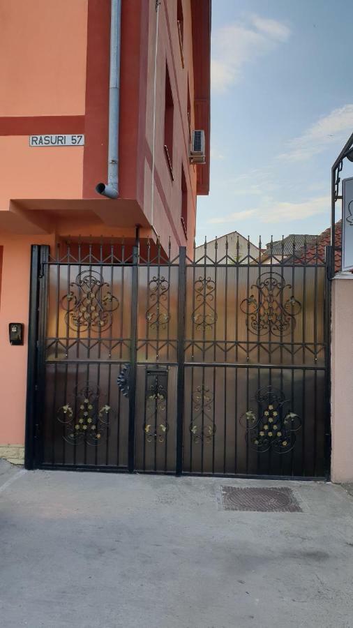 Orange House Constanta Apartment ภายนอก รูปภาพ