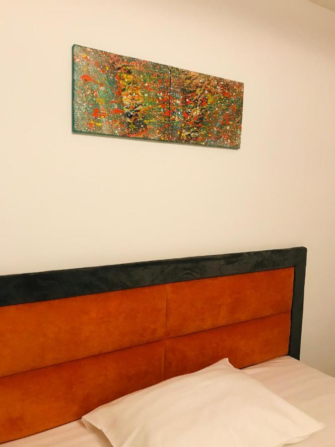 Orange House Constanta Apartment ภายนอก รูปภาพ